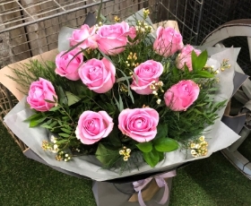 Dozen Pink Roses